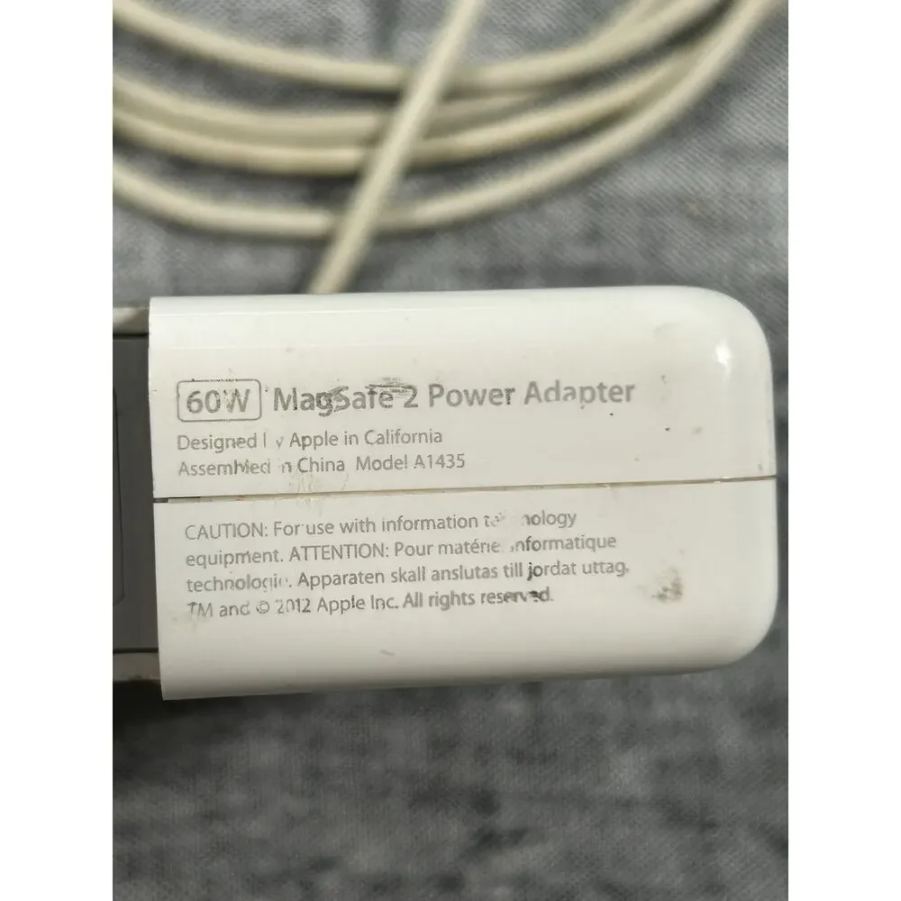 Apple MagSafe 2 Power Adapter MacBook Computer Charger White 60W Plug-In 2012